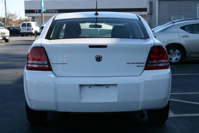 Dodge Avenger 2010 photo 1