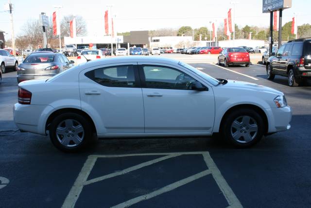 Dodge Avenger 2010 photo 3