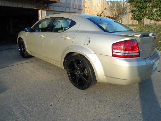 Dodge Avenger 2010 photo 4