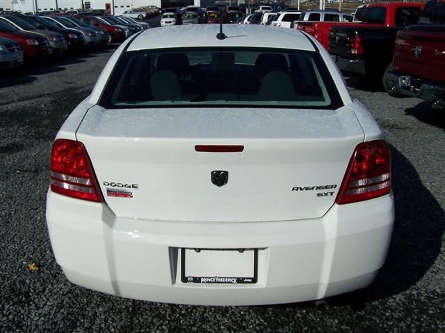 Dodge Avenger 2010 photo 2