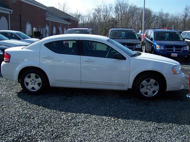 Dodge Avenger 2010 photo 3