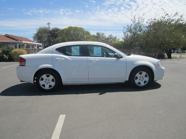 Dodge Avenger 2010 photo 2