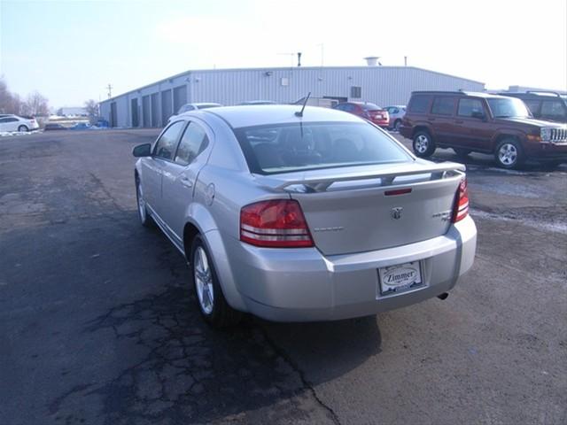 Dodge Avenger 2010 photo 4