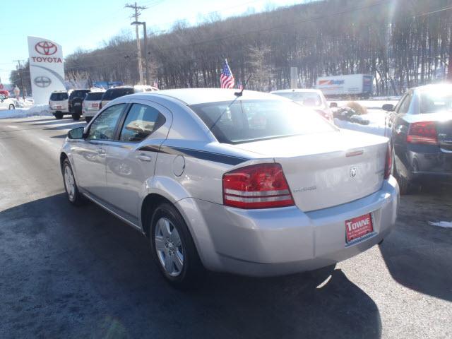 Dodge Avenger 2010 photo 2