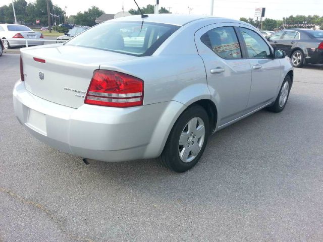 Dodge Avenger 2010 photo 2