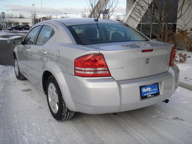 Dodge Avenger 2010 photo 3