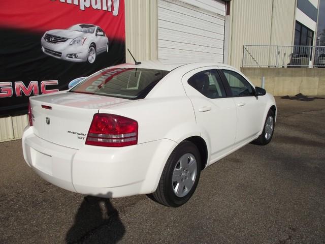 Dodge Avenger 2010 photo 3