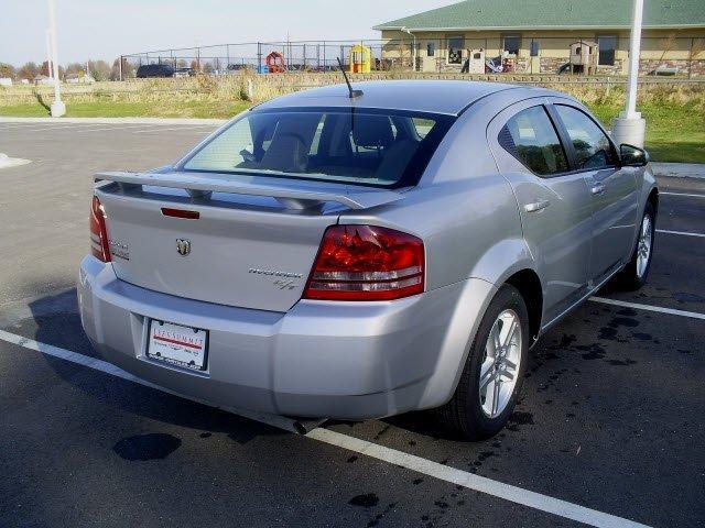 Dodge Avenger 2010 photo 2