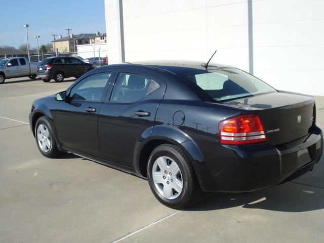 Dodge Avenger 2010 photo 2