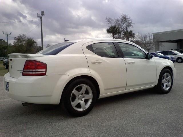 Dodge Avenger 2010 photo 1