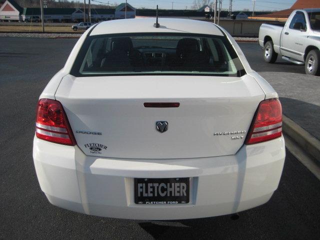 Dodge Avenger 2010 photo 2