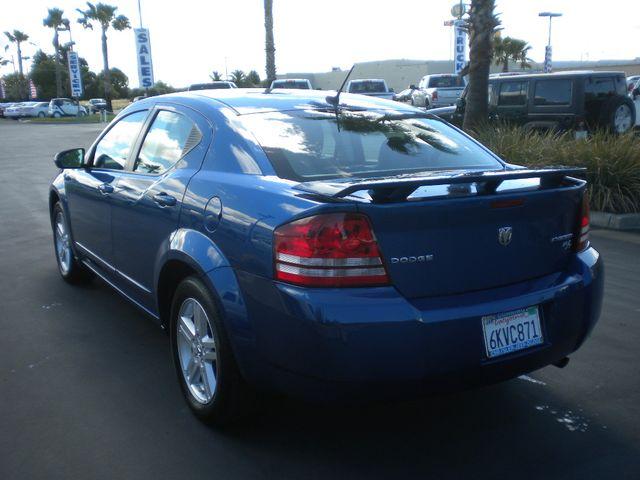 Dodge Avenger 2010 photo 4