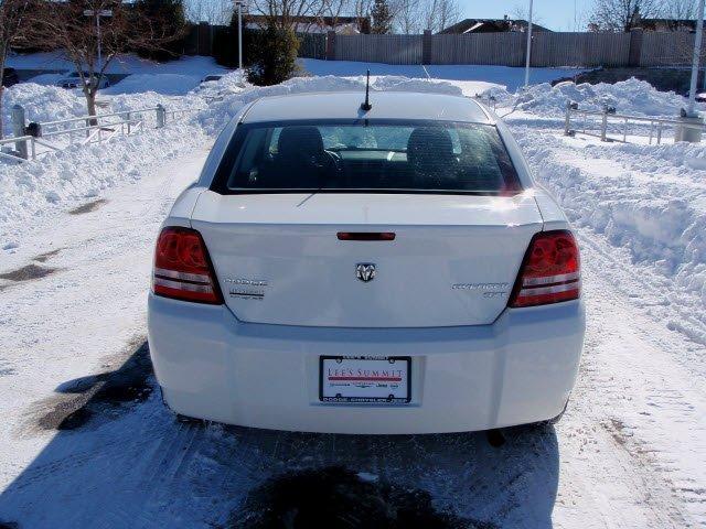 Dodge Avenger 2010 photo 3