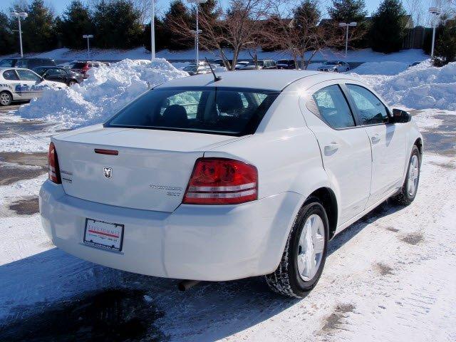 Dodge Avenger 2010 photo 4