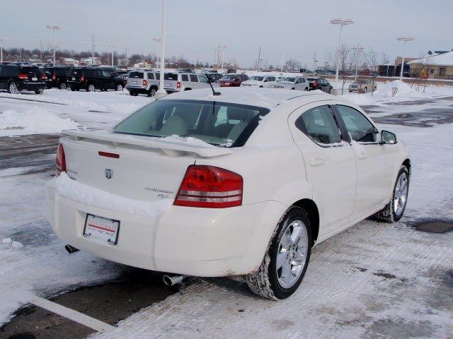 Dodge Avenger 2010 photo 2