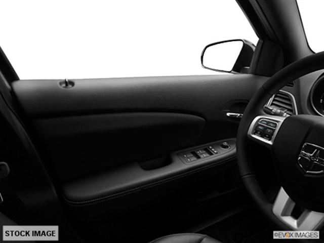 Dodge Avenger 2011 photo 4