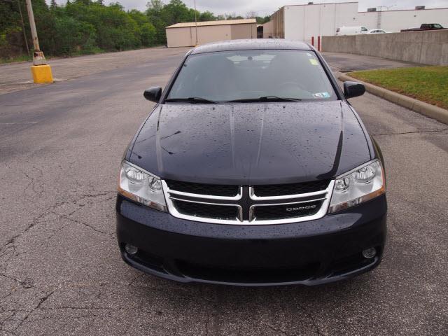 Dodge Avenger 2011 photo 3