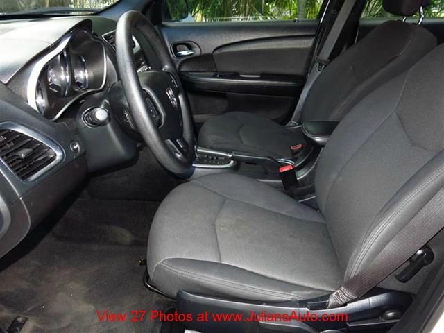 Dodge Avenger 2011 photo 2