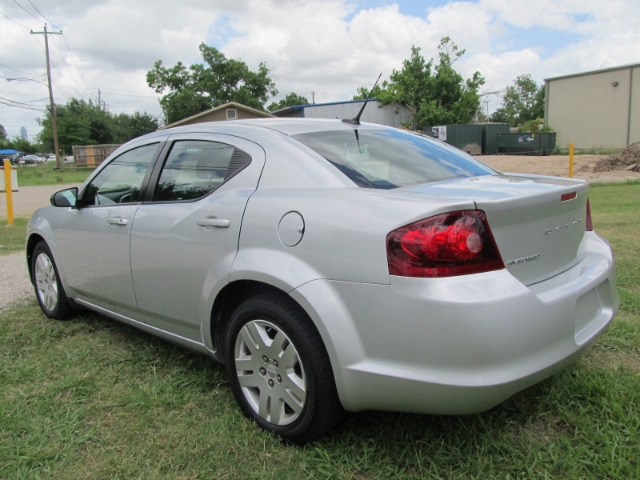 Dodge Avenger 2011 photo 9