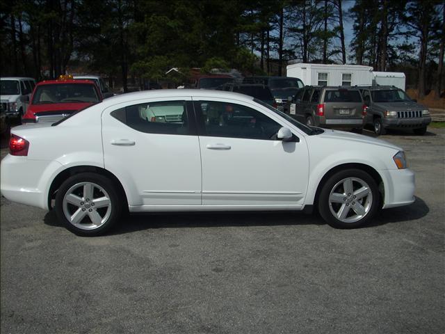 Dodge Avenger 2011 photo 1