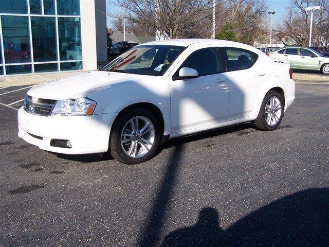 Dodge Avenger 2011 photo 1