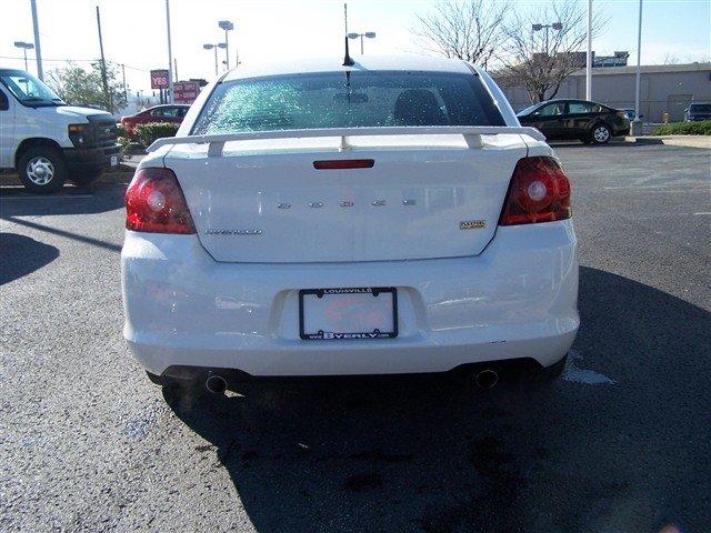 Dodge Avenger 2011 photo 3