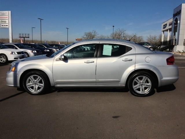 Dodge Avenger 2012 photo 30