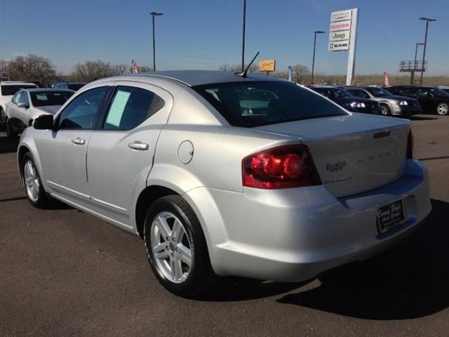 Dodge Avenger 2012 photo 9