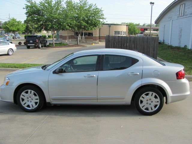 Dodge Avenger 2012 photo 24