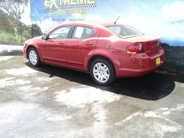 Dodge Avenger Base Sedan