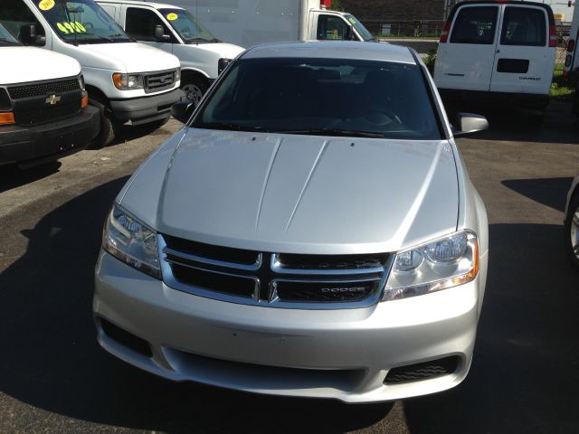 Dodge Avenger Base Sedan