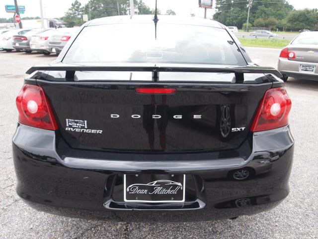 Dodge Avenger S Sedan