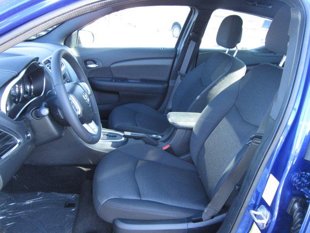 Dodge Avenger 2012 photo 3