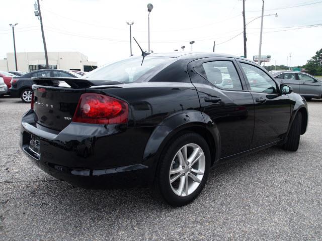 Dodge Avenger S Sedan