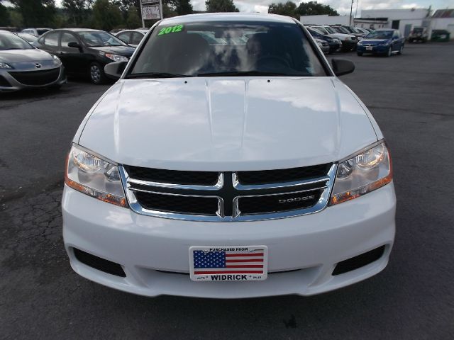 Dodge Avenger SE Sedan