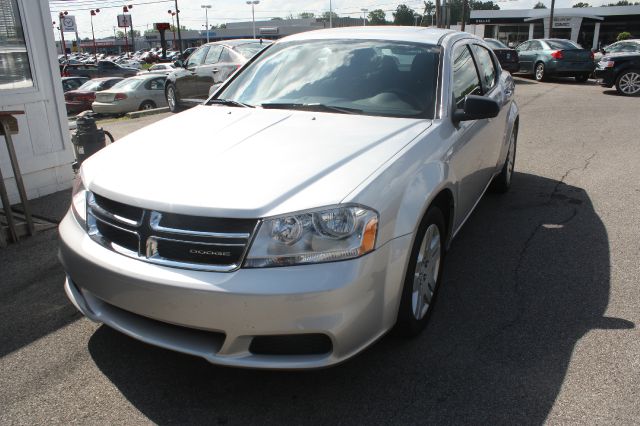 Dodge Avenger Base Sedan