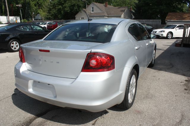 Dodge Avenger 2012 photo 2