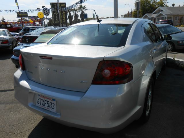 Dodge Avenger 2012 photo 2