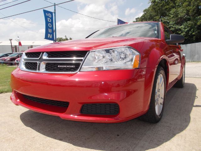 Dodge Avenger Base Sedan