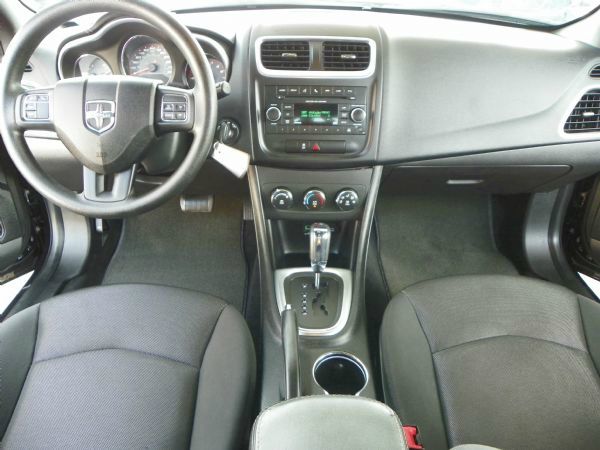 Dodge Avenger 2012 photo 6