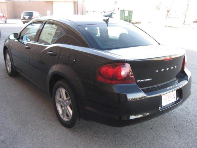 Dodge Avenger 2012 photo 2