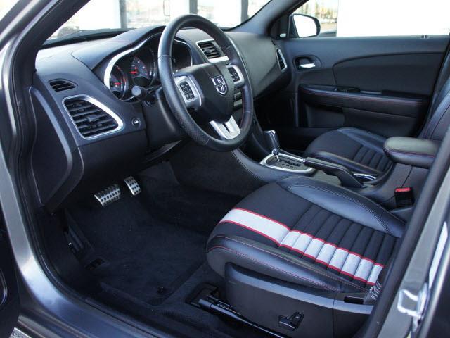 Dodge Avenger 2012 photo 4