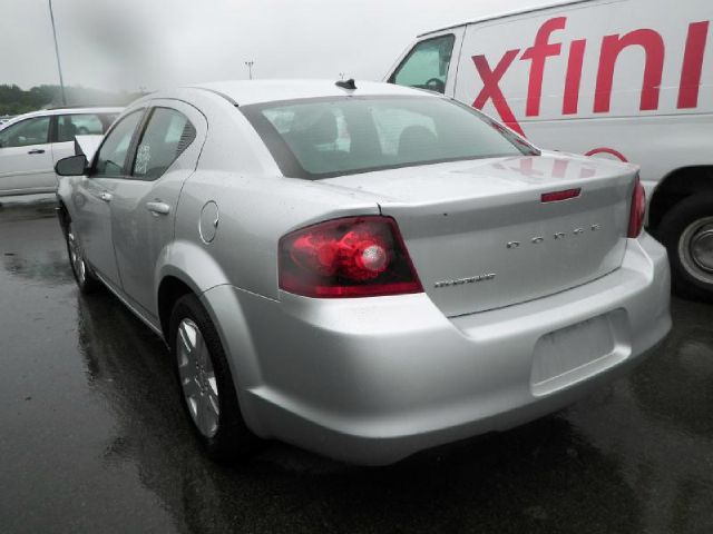 Dodge Avenger Base Sedan