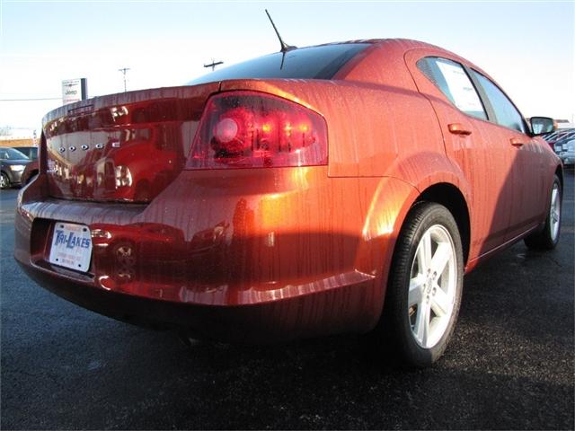 Dodge Avenger 2012 photo 2