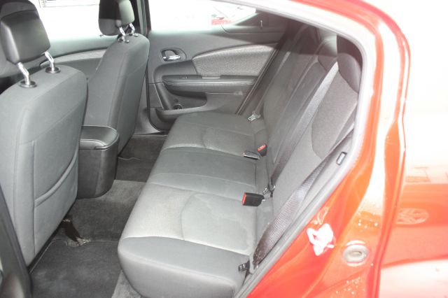 Dodge Avenger 2012 photo 2