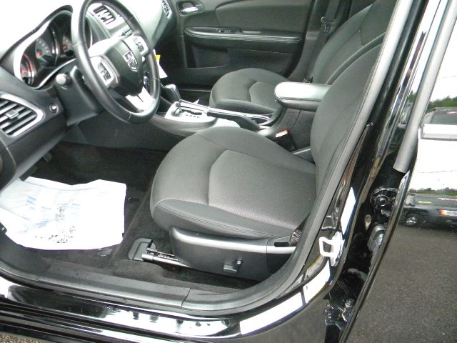 Dodge Avenger 2012 photo 17