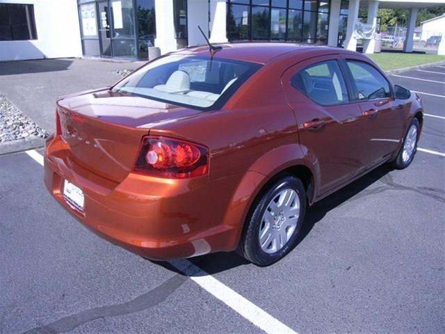 Dodge Avenger SE Sedan