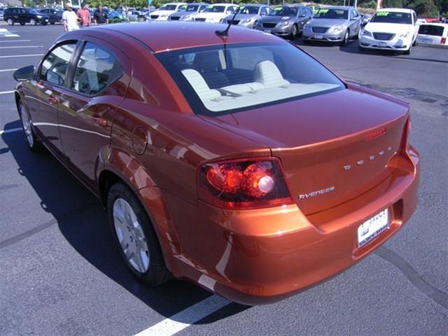 Dodge Avenger 2012 photo 2