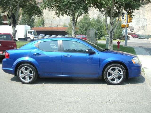 Dodge Avenger Base Sedan