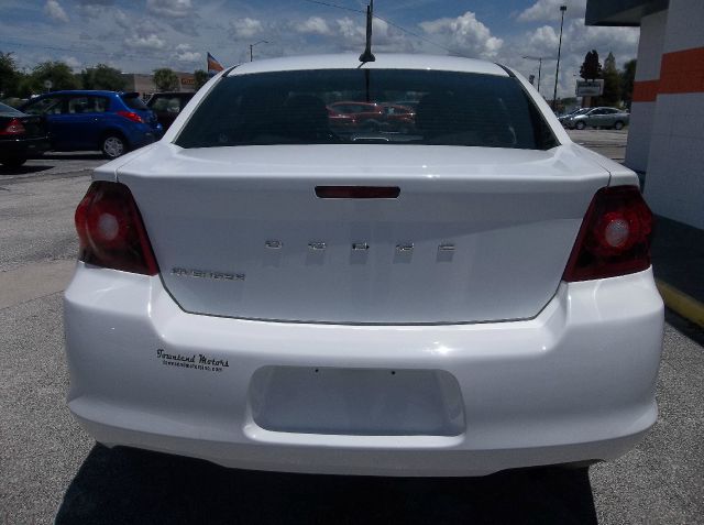 Dodge Avenger 2013 photo 3